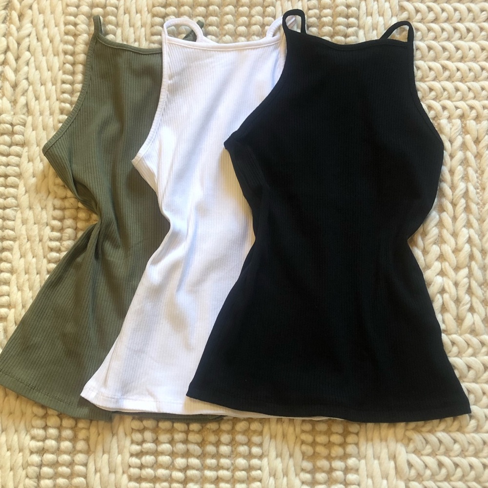 New White Ribbed Racer Back Tank - Picture 4 of 6